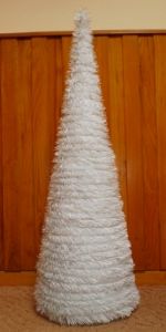  - Biely vianoèný stromèek SMREK kuže¾ový od  www.dekoracie-vianoce.sk