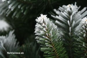 umelé vianoèné stromèeky s 3d snehom
